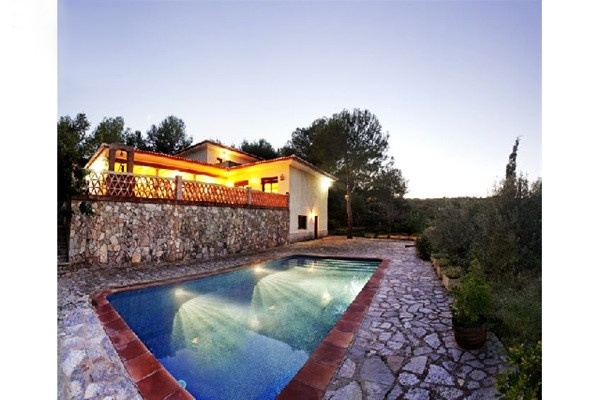 The spacious, paradise-like pool on the beautiful terrace