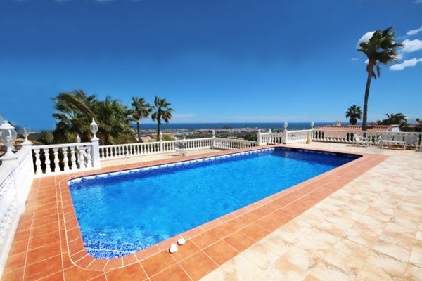 The wonderful pool, where you can enjoy the magnificent views in