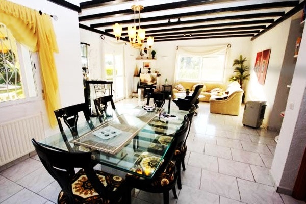 The gorgeous, seperate dining-room