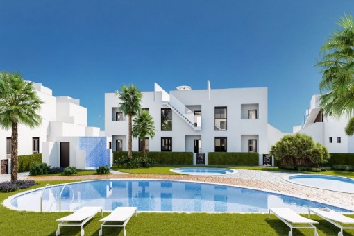 Atractiva casa adosada en un nuevo complejo residencial con piscina y jardín comunitarios en Pilar de la Horadada